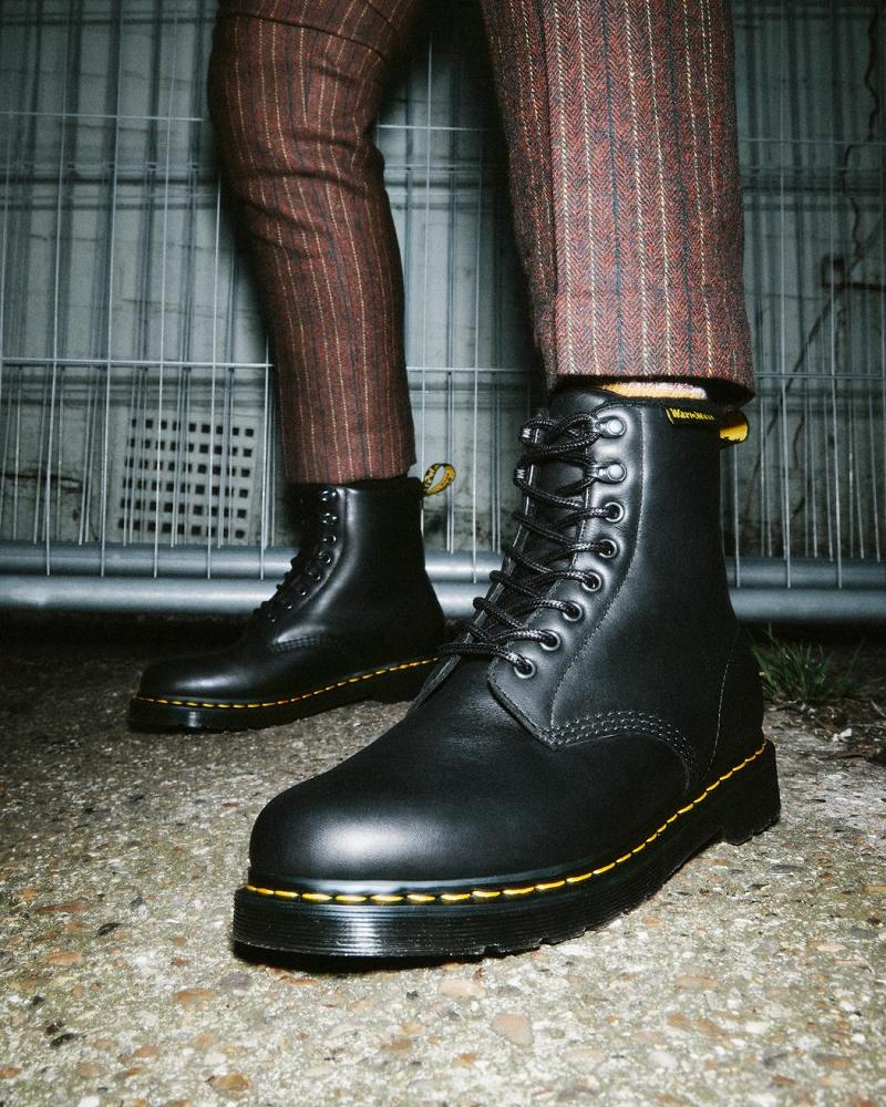 Black Men's Dr Martens 1460 Pascal Warmwair Leather Winter Boots | CA 571FDN